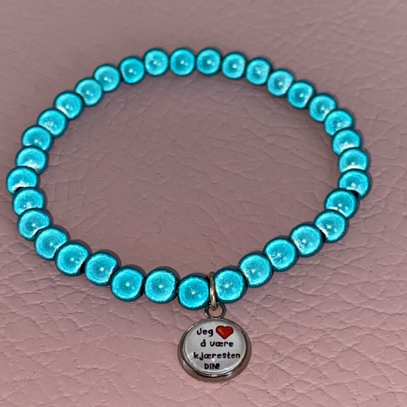 6 mm perler armbånd m/anheng_Turkis